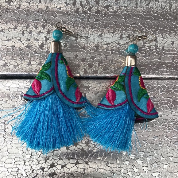 🌸 🌸Embroided hand made earings🌸2 for $11🌸 - Picture 2 of 3